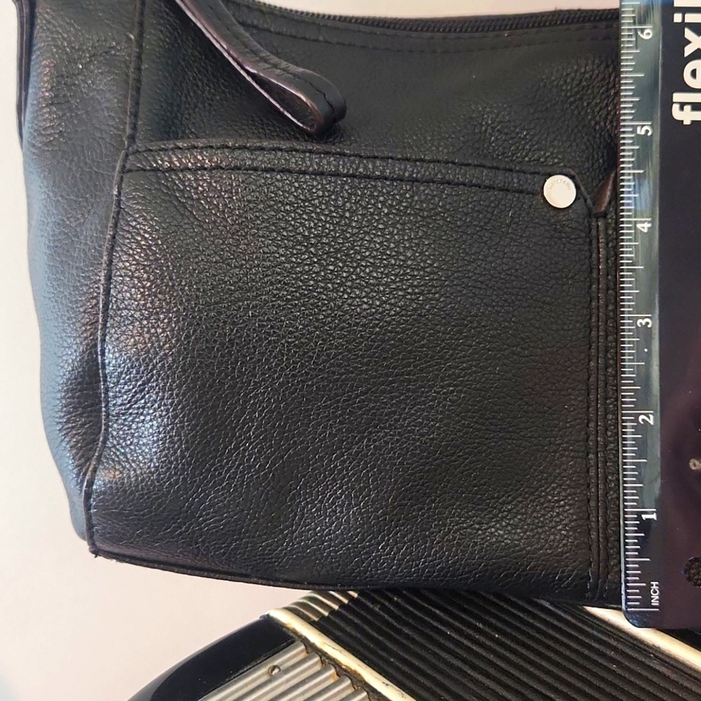 GORGEOUS TIGNANELLO BLACK LEATHER HANDBAG IN MINT CONDITION - Picture 4 of 10